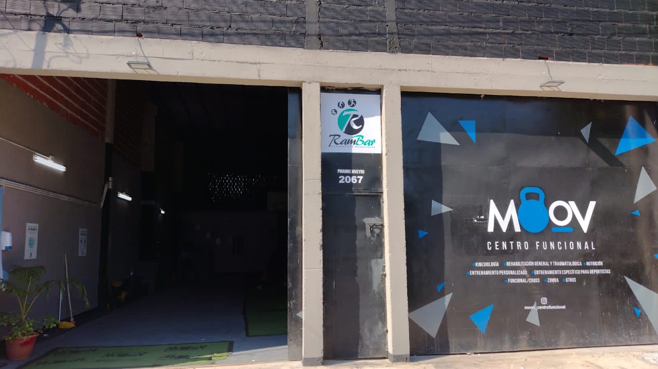 Fachada exterior del Moov Centro de Rehabilitación en Corrientes